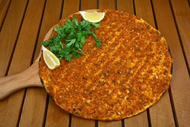 Pide / Lahmacun